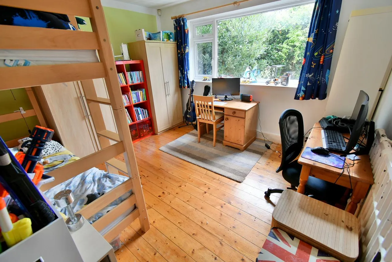 Ameysford Road, BH22, photo 7