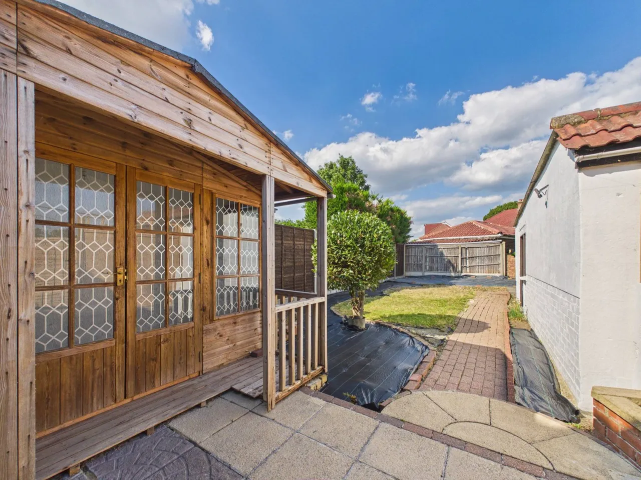Feltham, Middlesex, photo 3