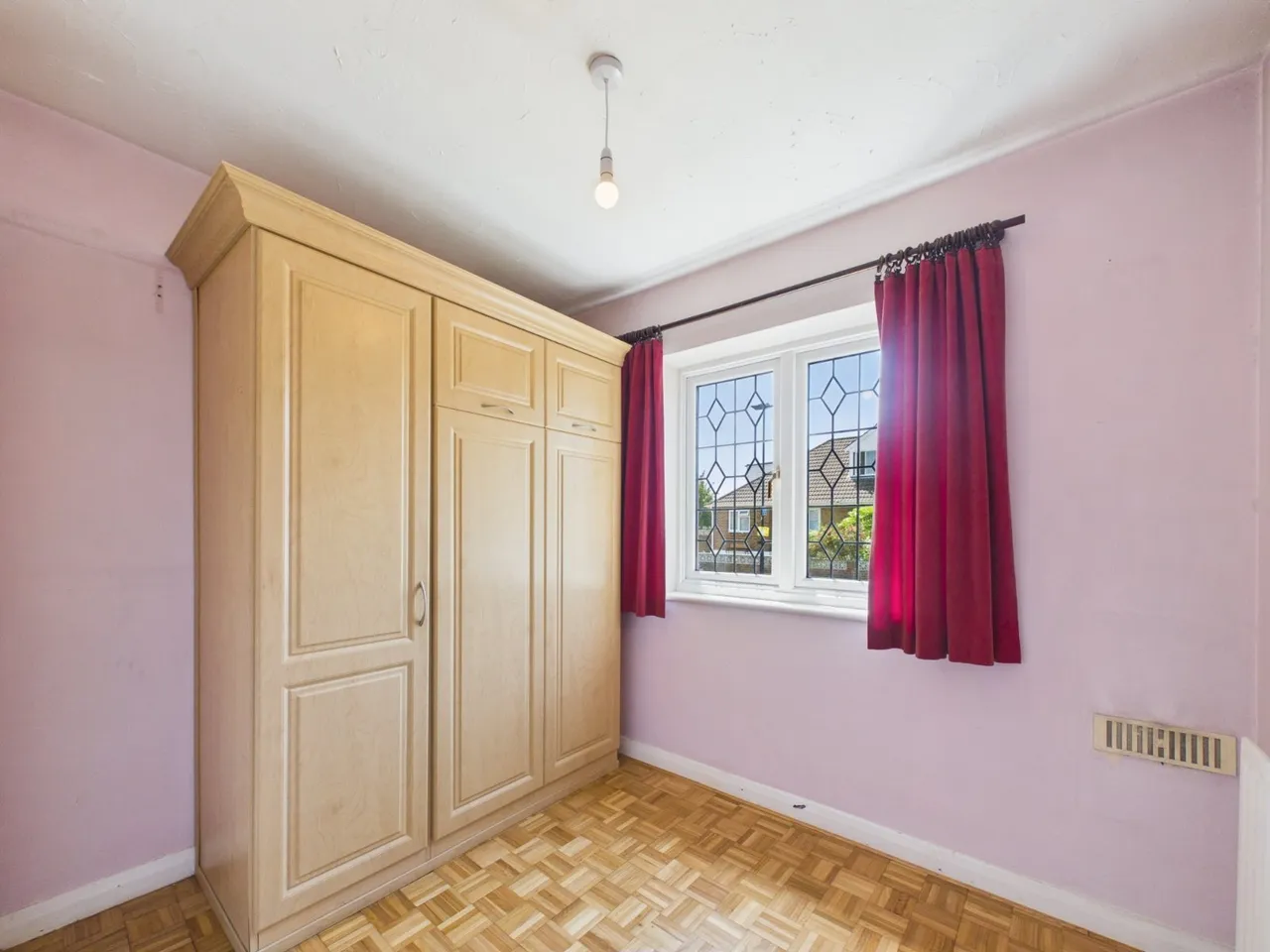 Feltham, Middlesex, photo 9