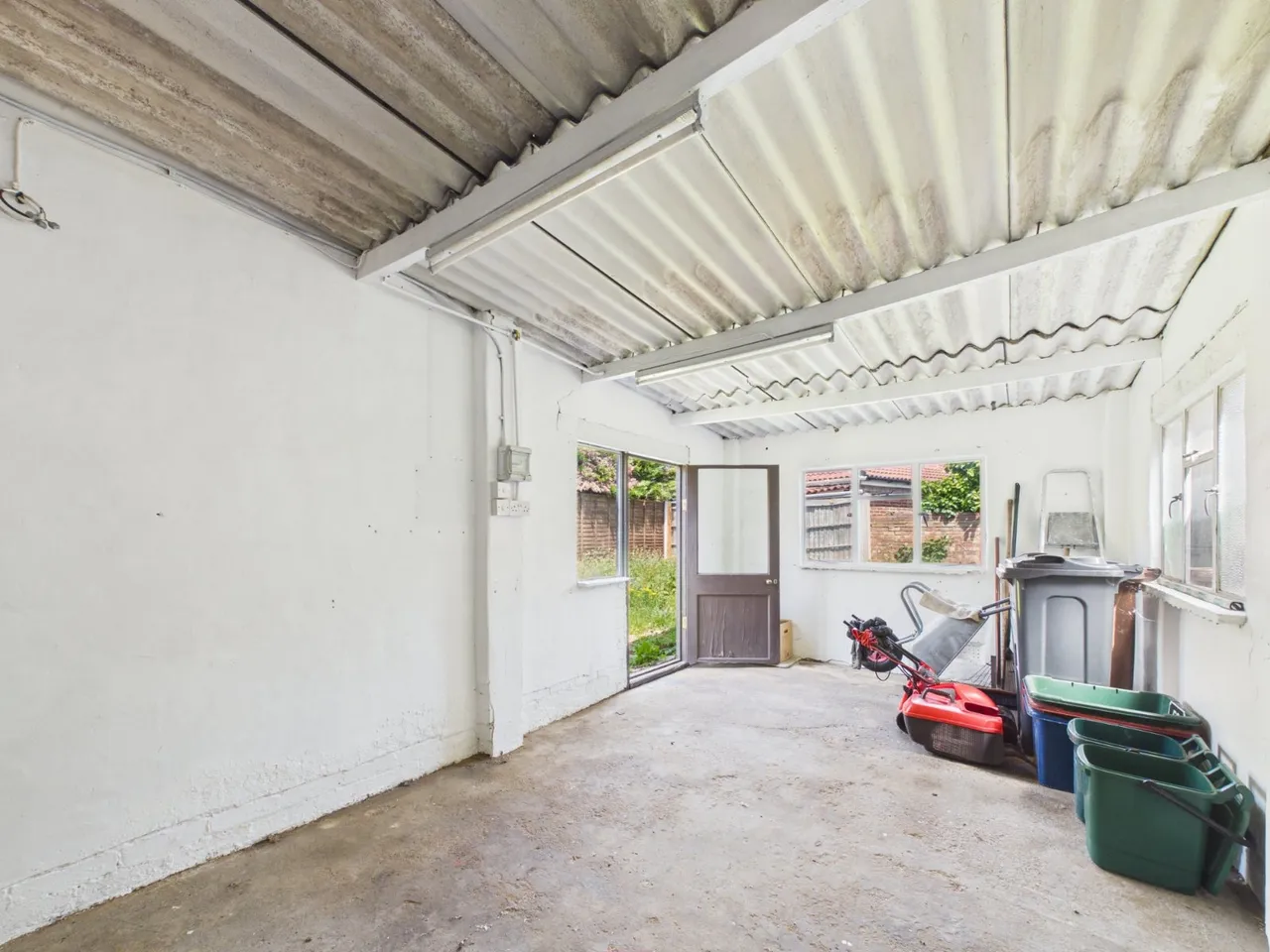 Feltham, Middlesex, photo 12