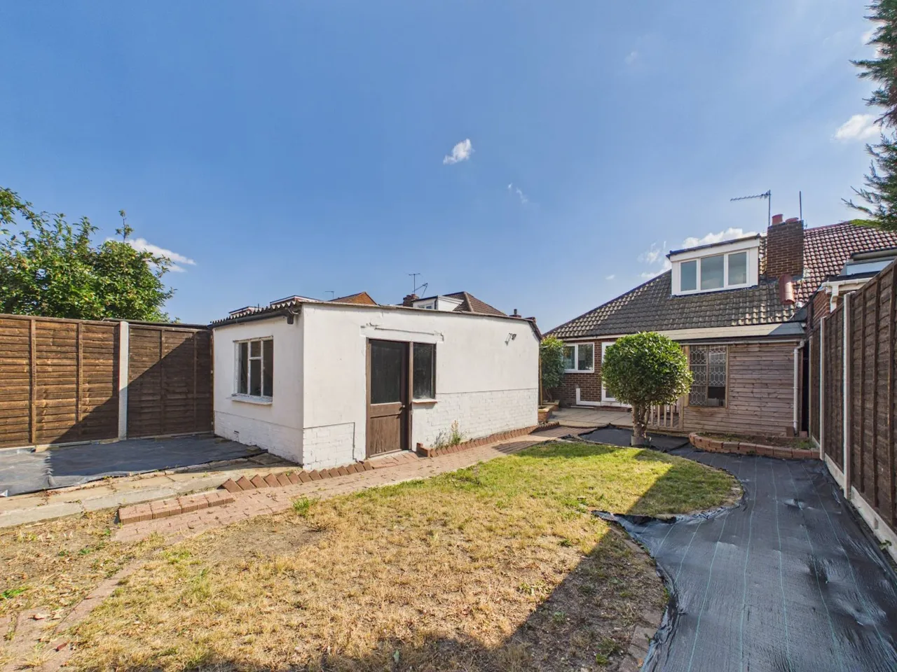 Feltham, Middlesex, photo 19