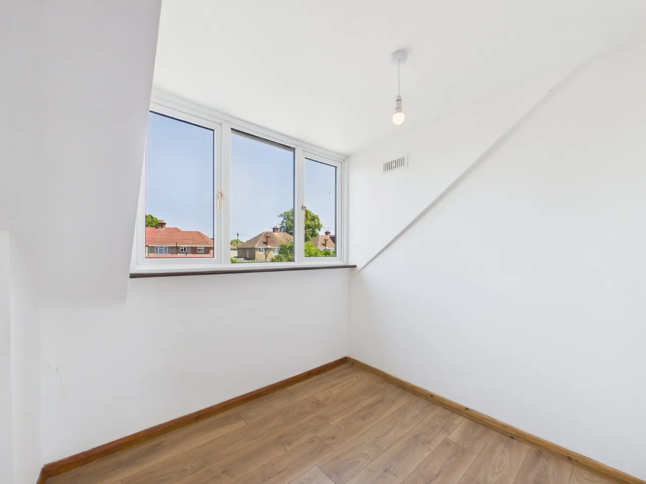 Feltham, Middlesex, photo 16