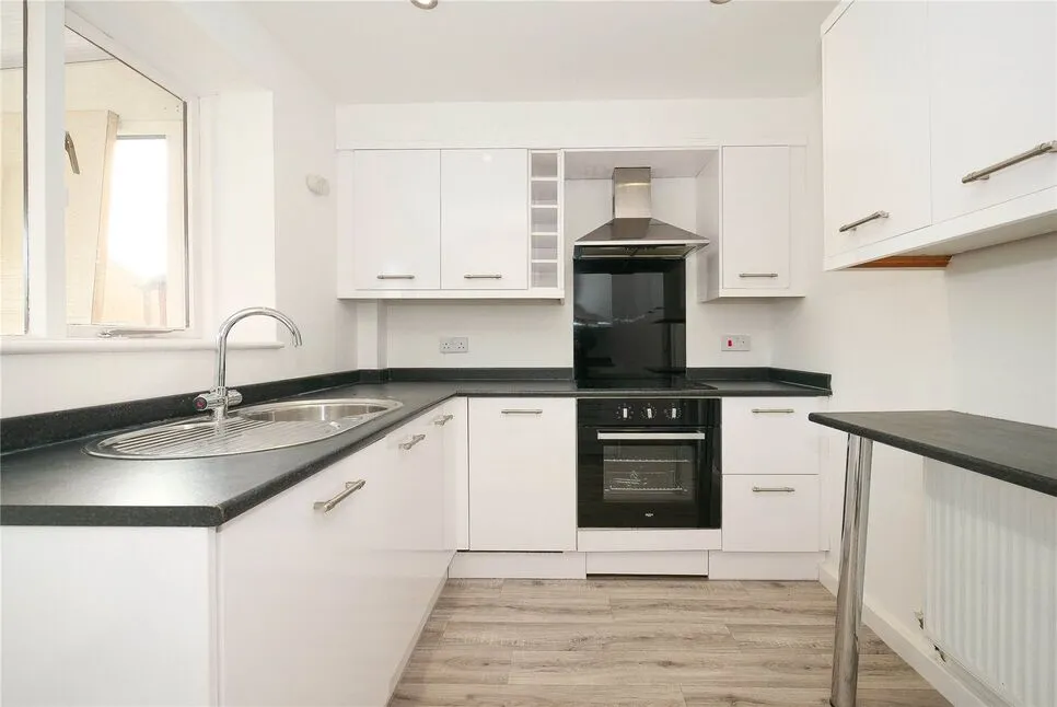Bransdale Gardens, Guiseley, West Yorkshire, LS20, photo 5