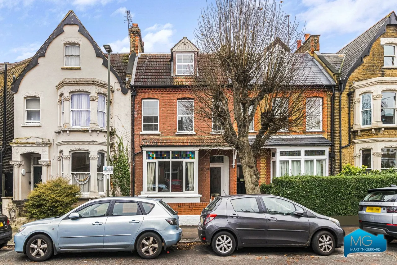 4 bed house for sale, Lincoln Road, East Finchley, N2