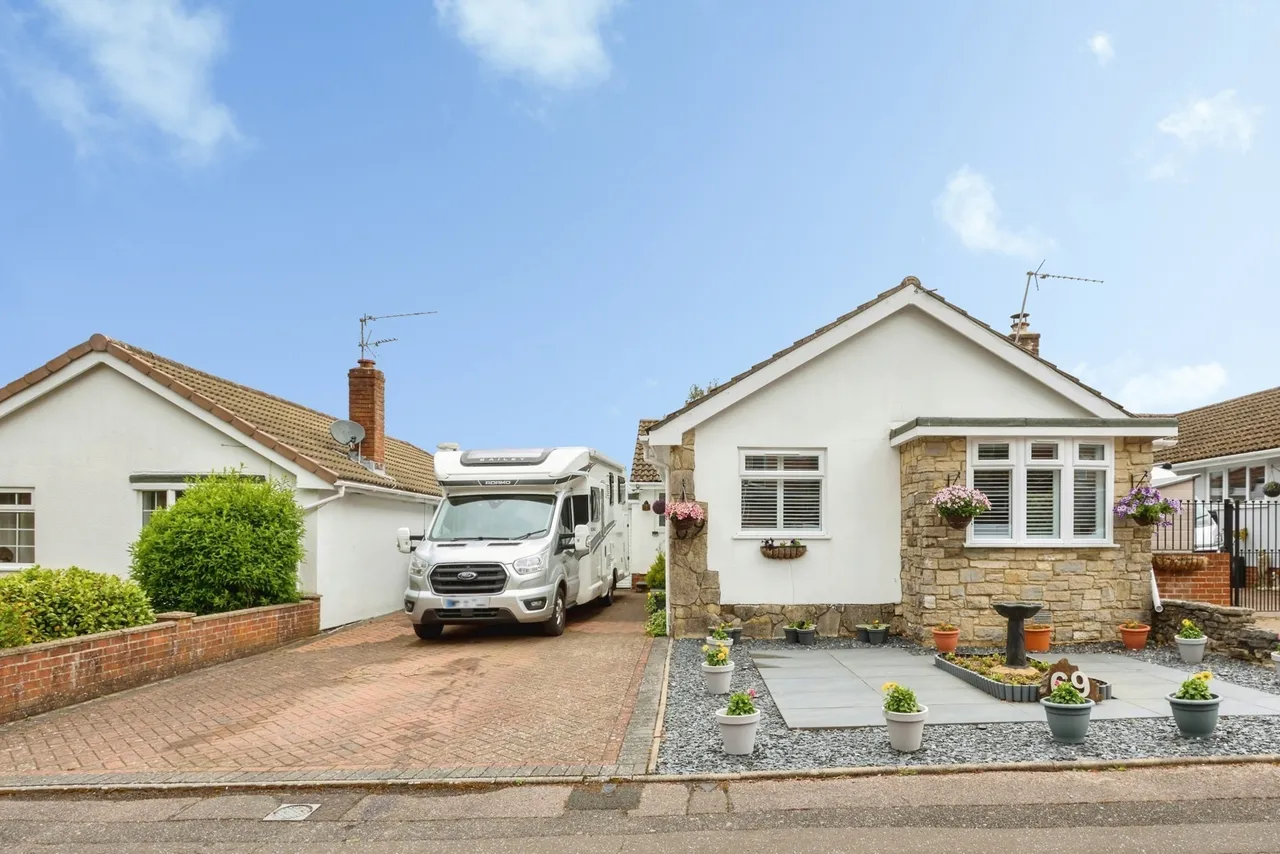 3 bed house for sale, Bear Cross Avenue, Bournemouth, BH11