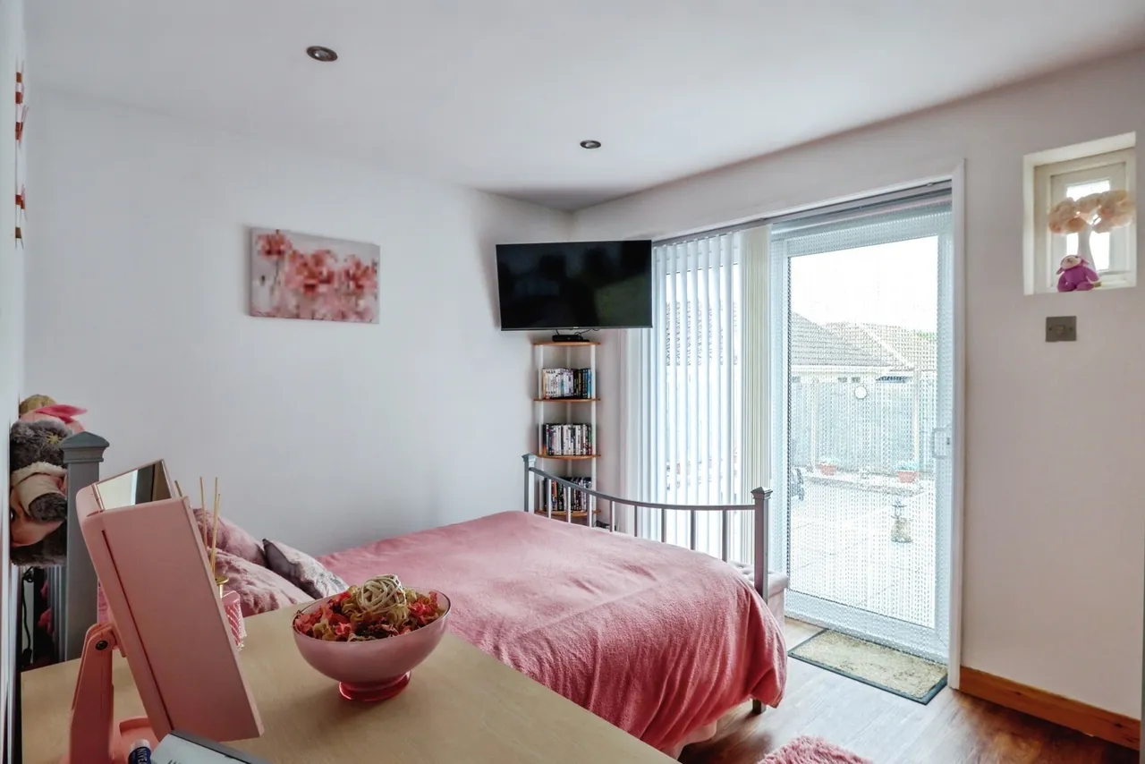 Bear Cross Avenue, Bournemouth, BH11, photo 13