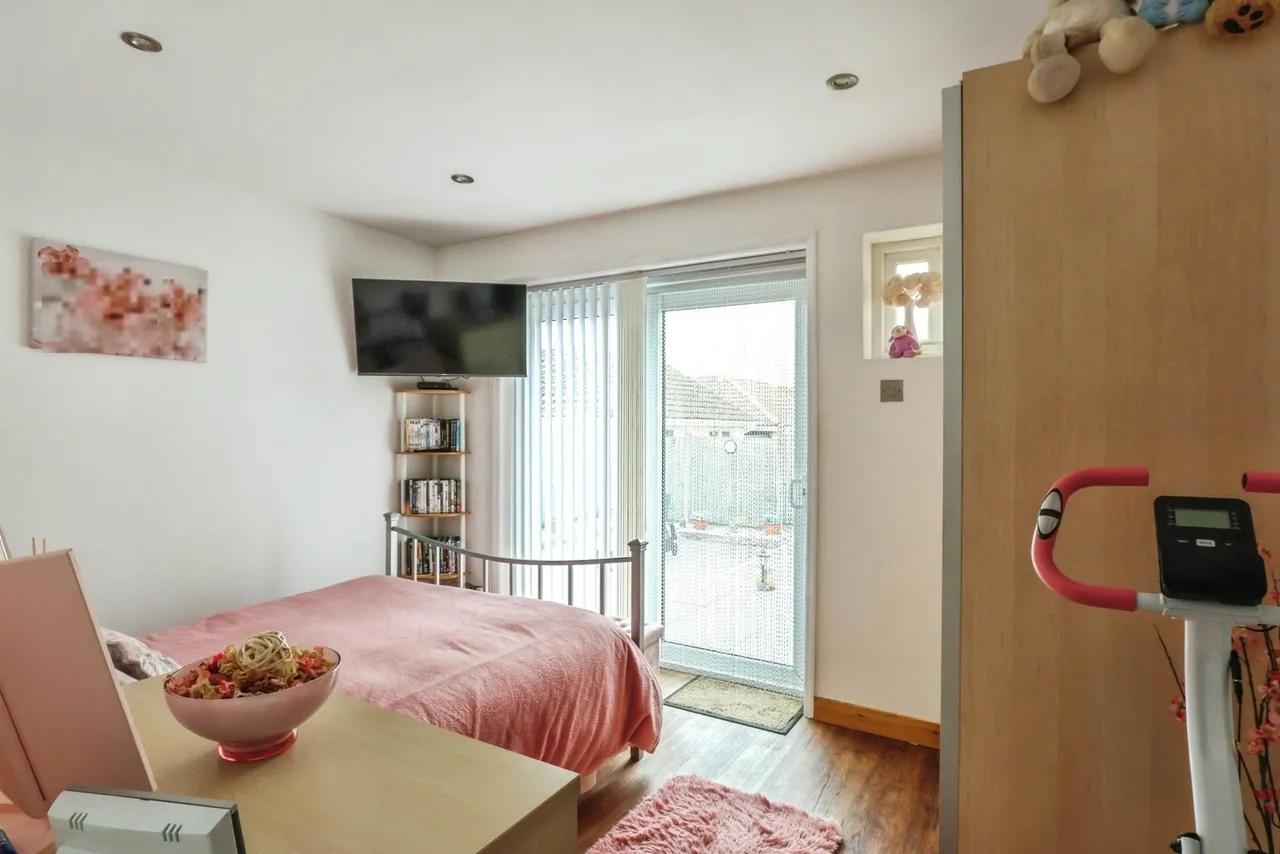 Bear Cross Avenue, Bournemouth, BH11, photo 12