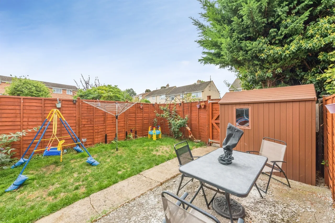Larchmore Close, Swindon, SN25, photo 2