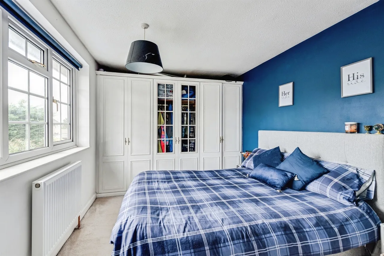 Larchmore Close, Swindon, SN25, photo 9