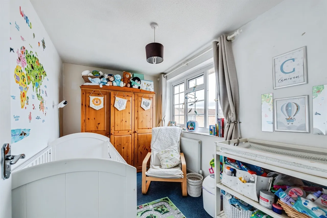 Larchmore Close, Swindon, SN25, photo 10