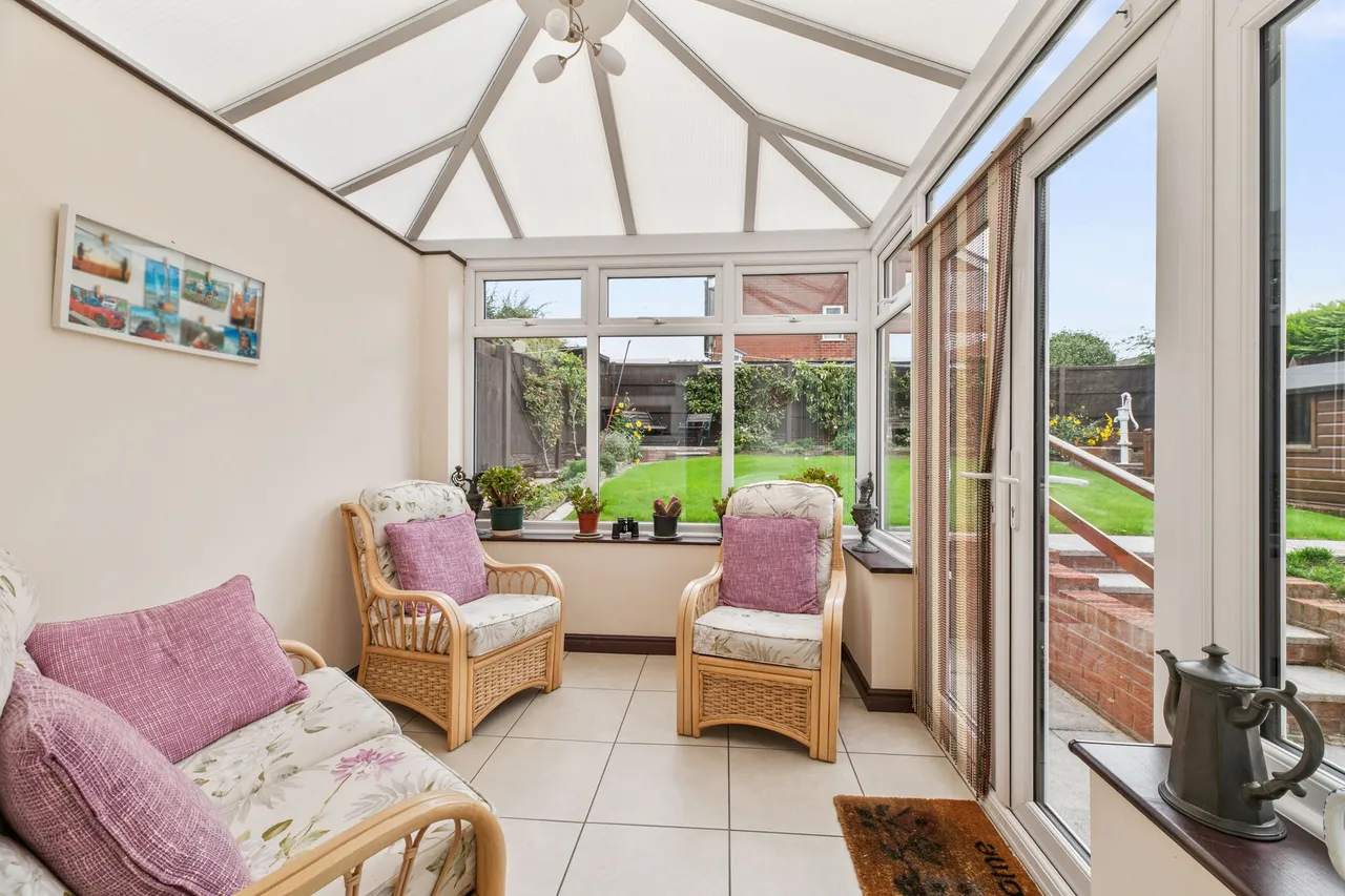 Withy Close, Frodsham, photo 3