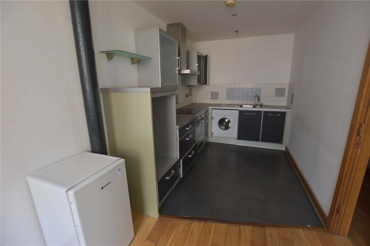Leeds Road, Bradford, BD1, photo 2