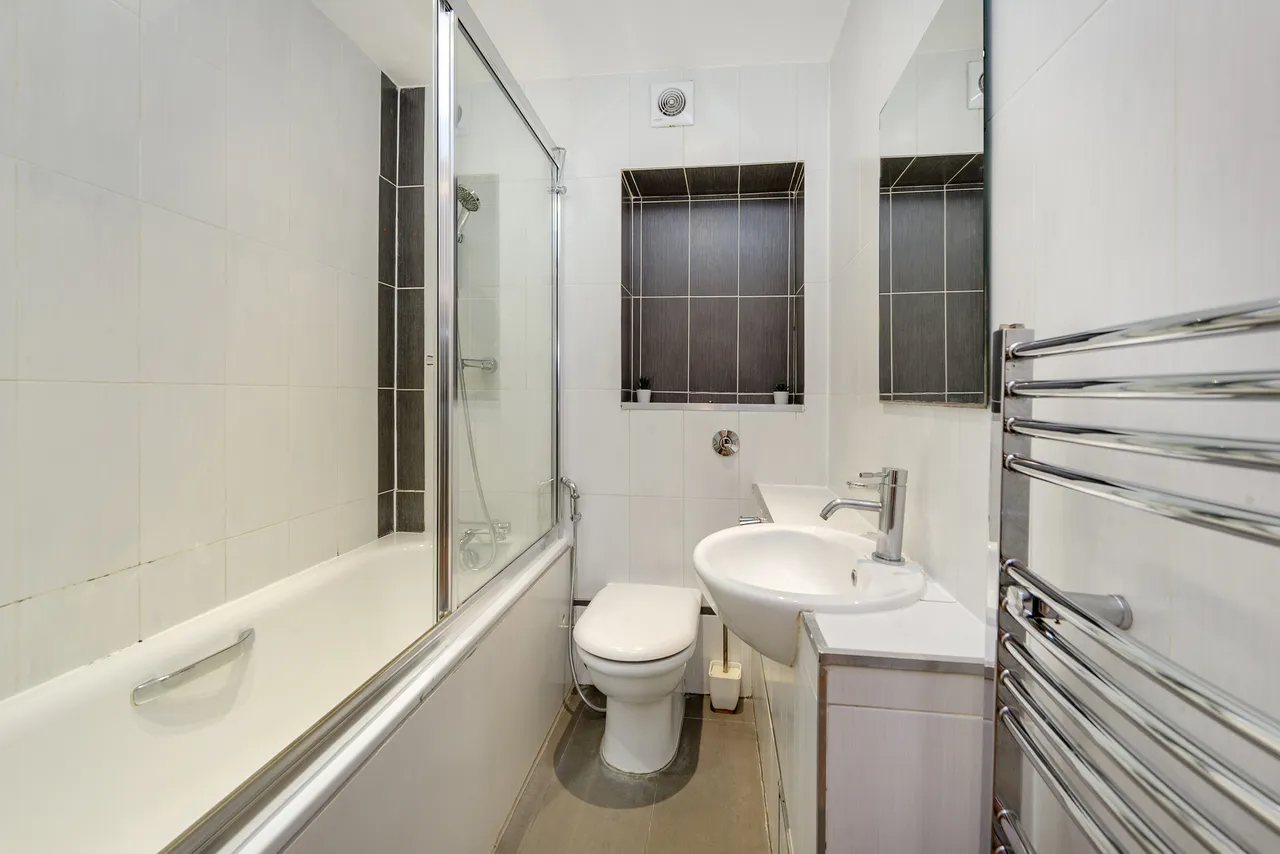 Brompton Road, London, SW3, photo 12