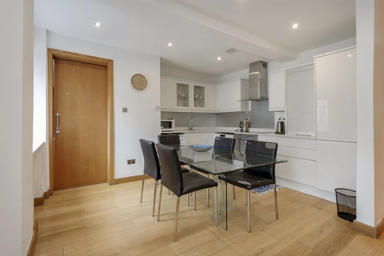 Brompton Road, London, SW3, photo 6