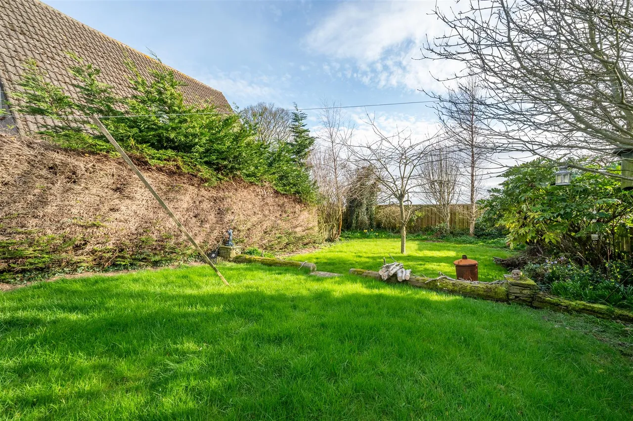 Drumsturdy Road, Newbigging, photo 24