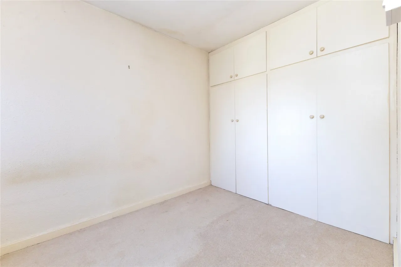 Beacon Hill Road, Hindhead, GU26, photo 14