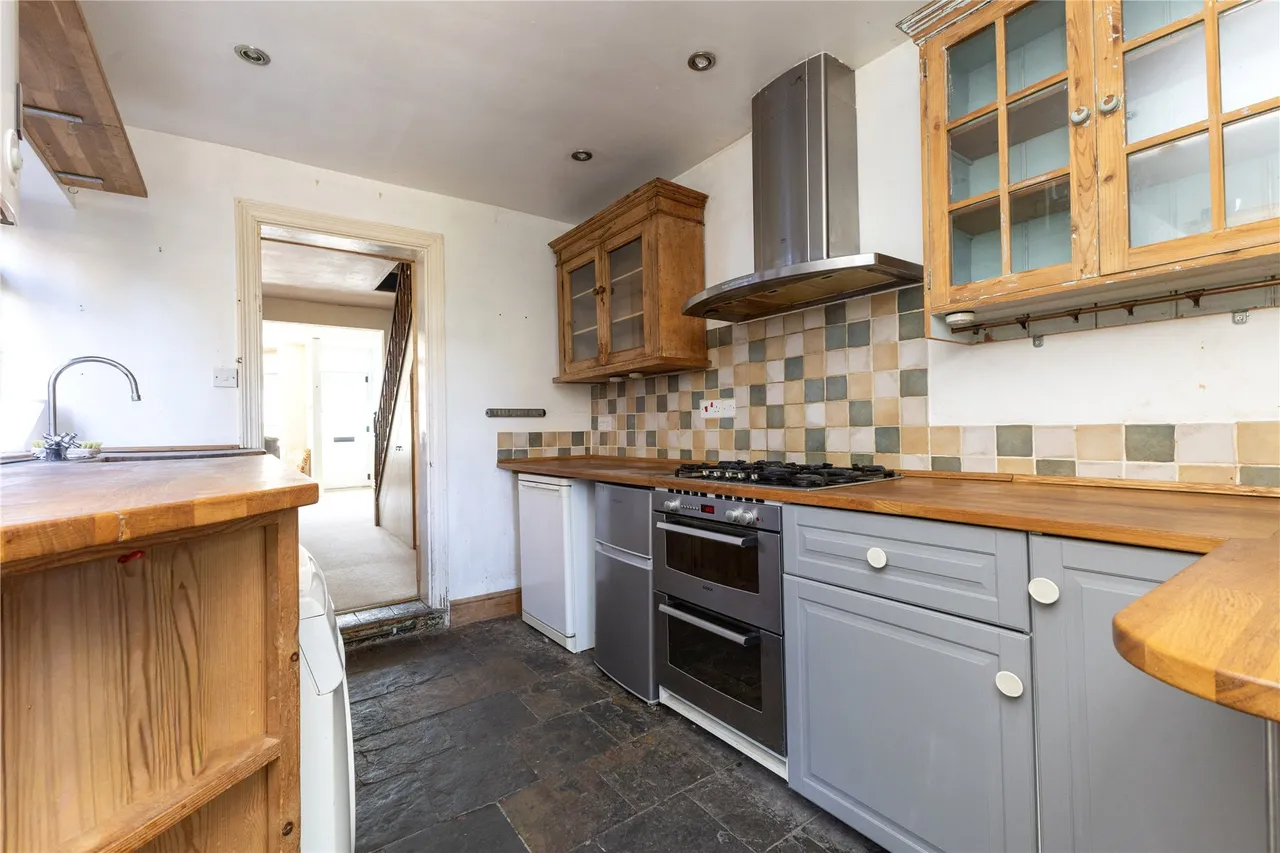 Beacon Hill Road, Hindhead, GU26, photo 11