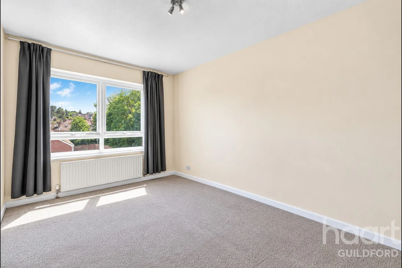 Harvey Road, GU1, photo 4