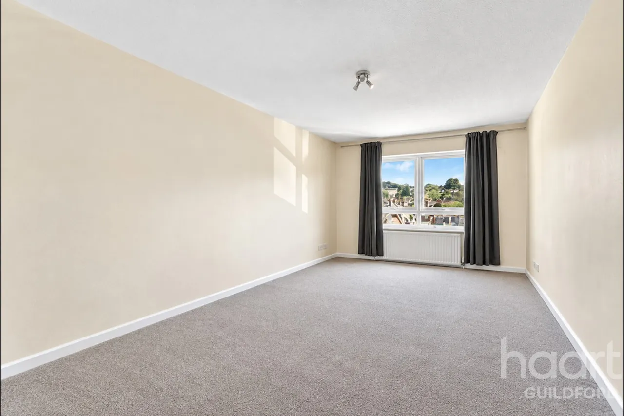 Harvey Road, GU1, photo 2