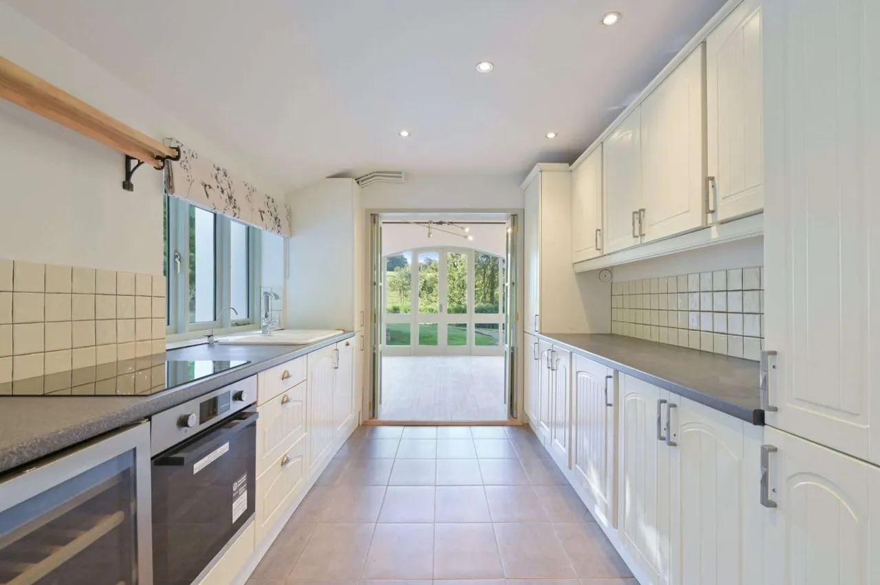 Bowcott, Wotton-under-Edge, GL12, photo 3