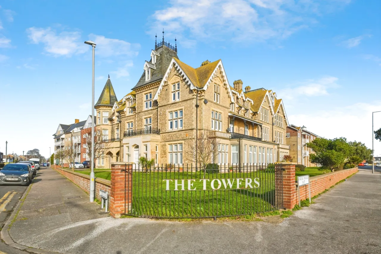 Vista Road, Clacton-on-Sea, Essex, CO15, photo 16