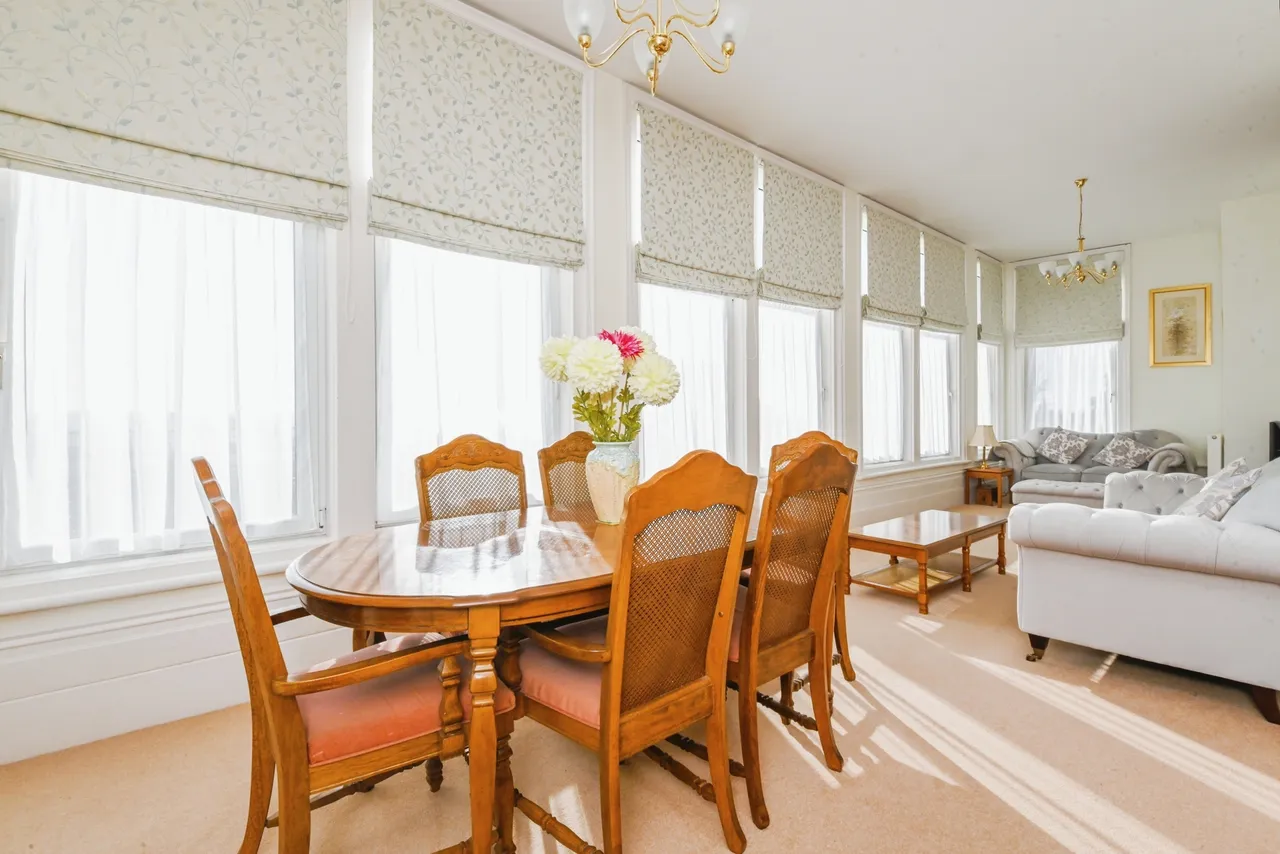Vista Road, Clacton-on-Sea, Essex, CO15, photo 2