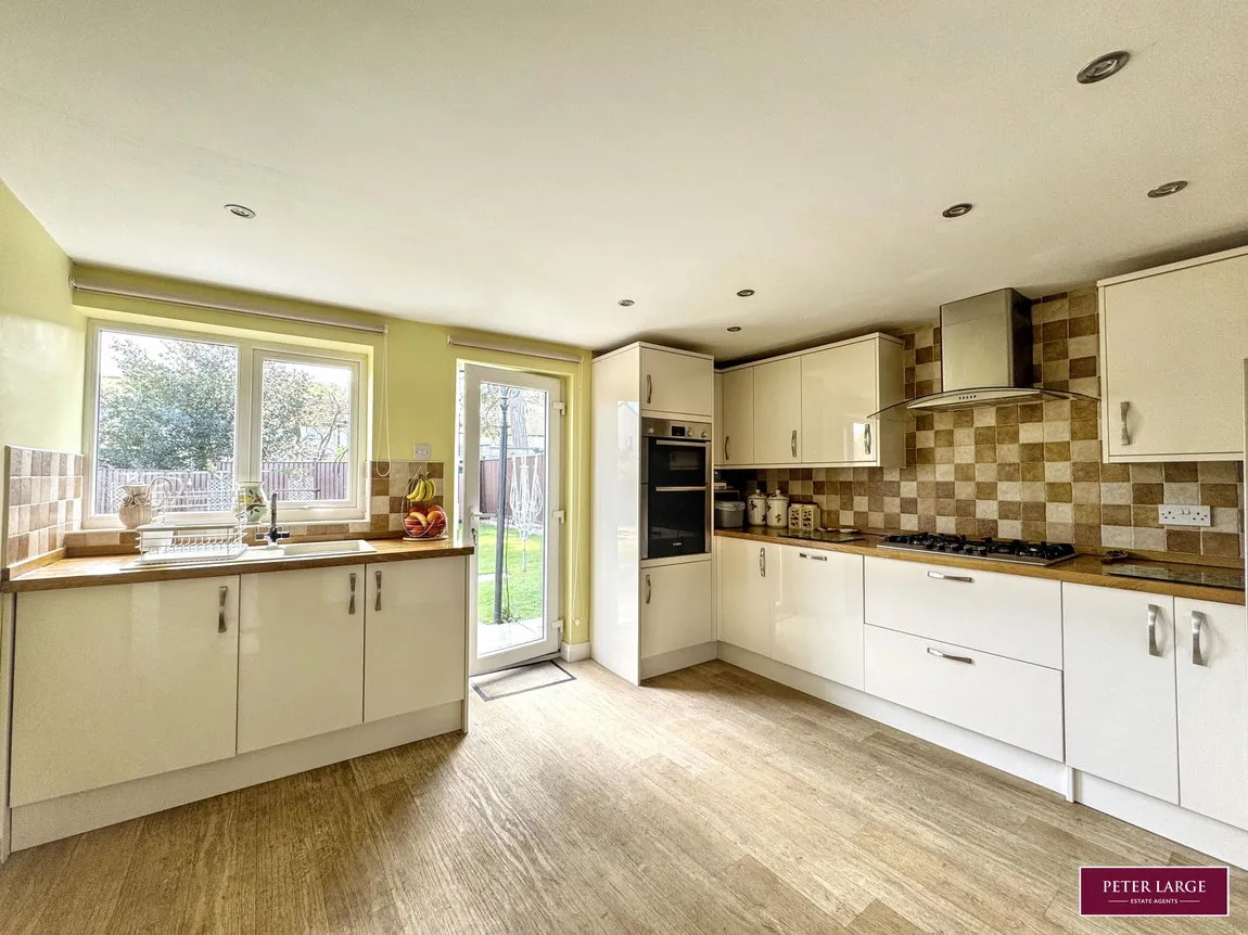 Plas Avenue, Prestatyn, Denbighshire, LL19 9NH, photo 5