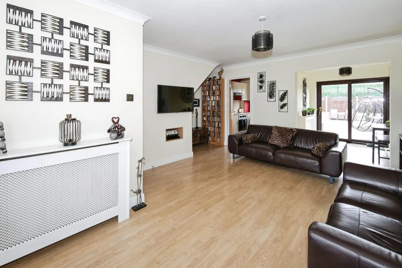Lambourne Grove, Fordbridge, Birmingham, B37, photo 9