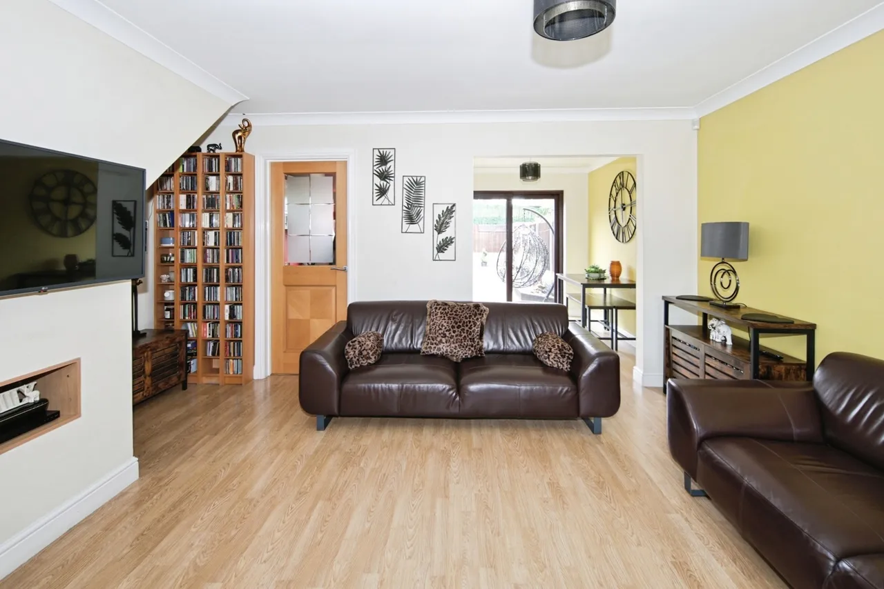 Lambourne Grove, Fordbridge, Birmingham, B37, photo 5