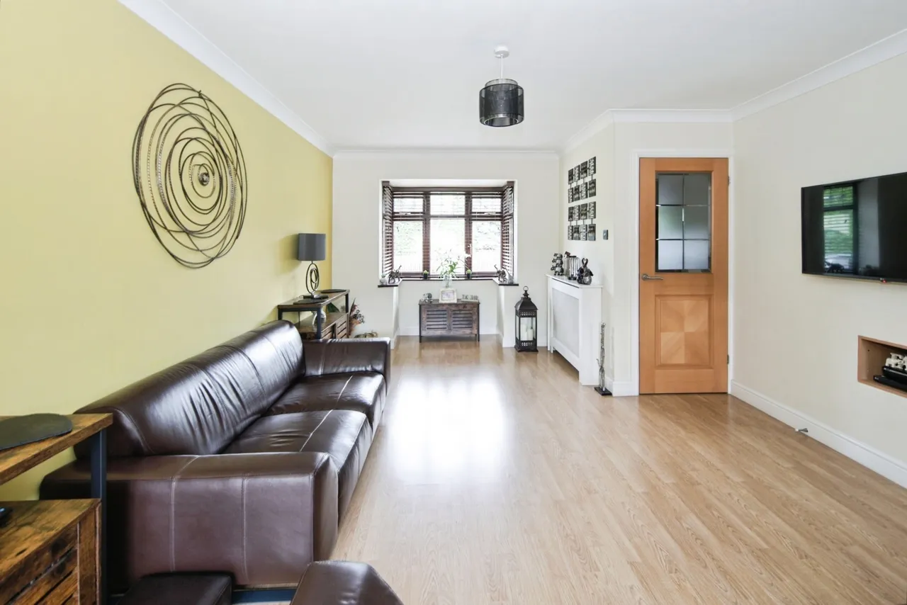 Lambourne Grove, Fordbridge, Birmingham, B37, photo 8