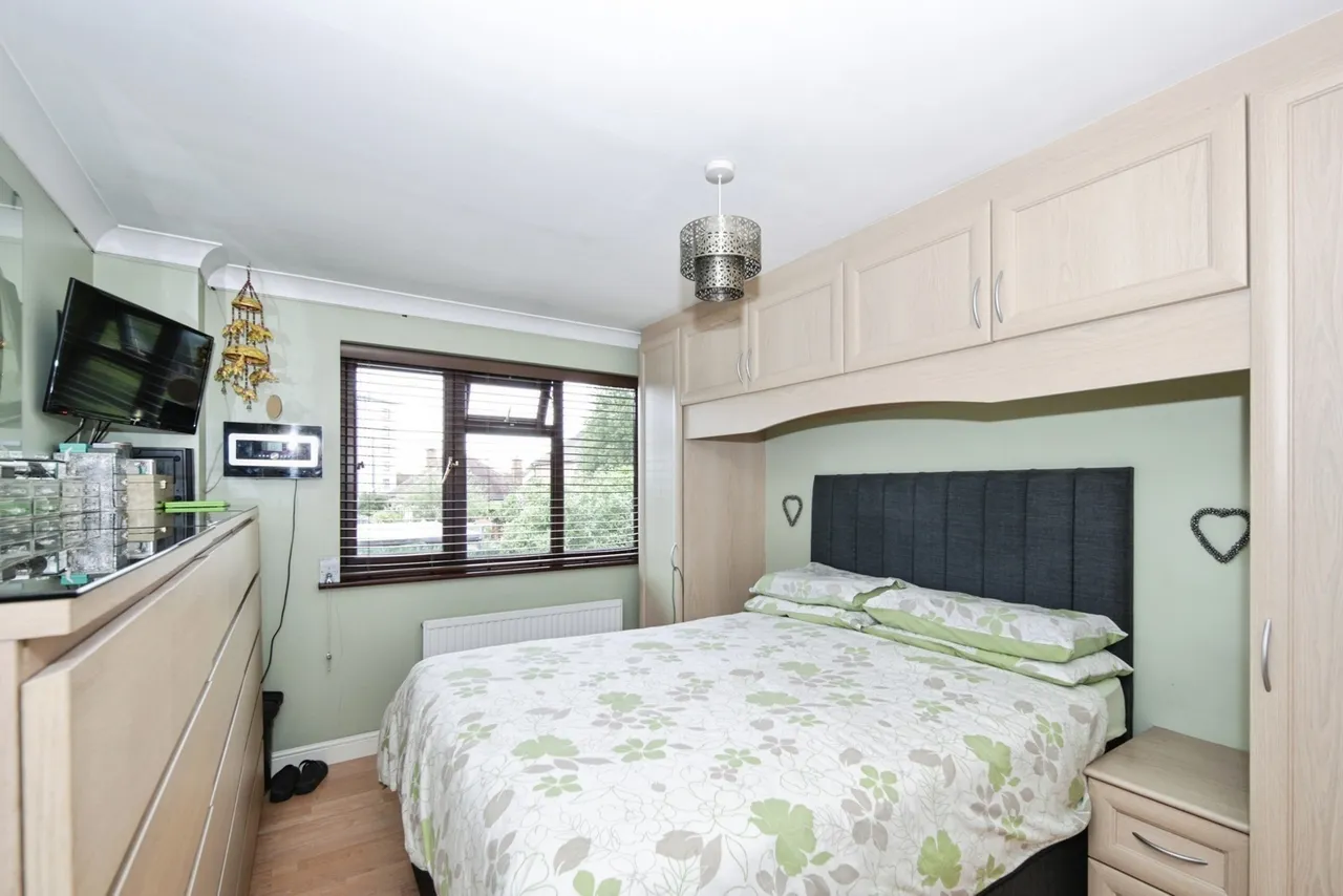 Lambourne Grove, Fordbridge, Birmingham, B37, photo 15