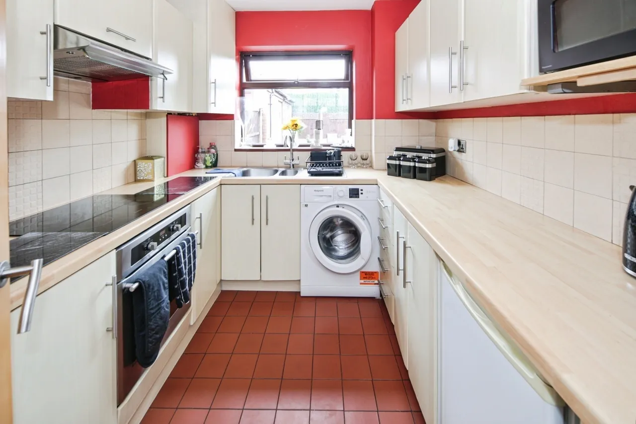 Lambourne Grove, Fordbridge, Birmingham, B37, photo 6