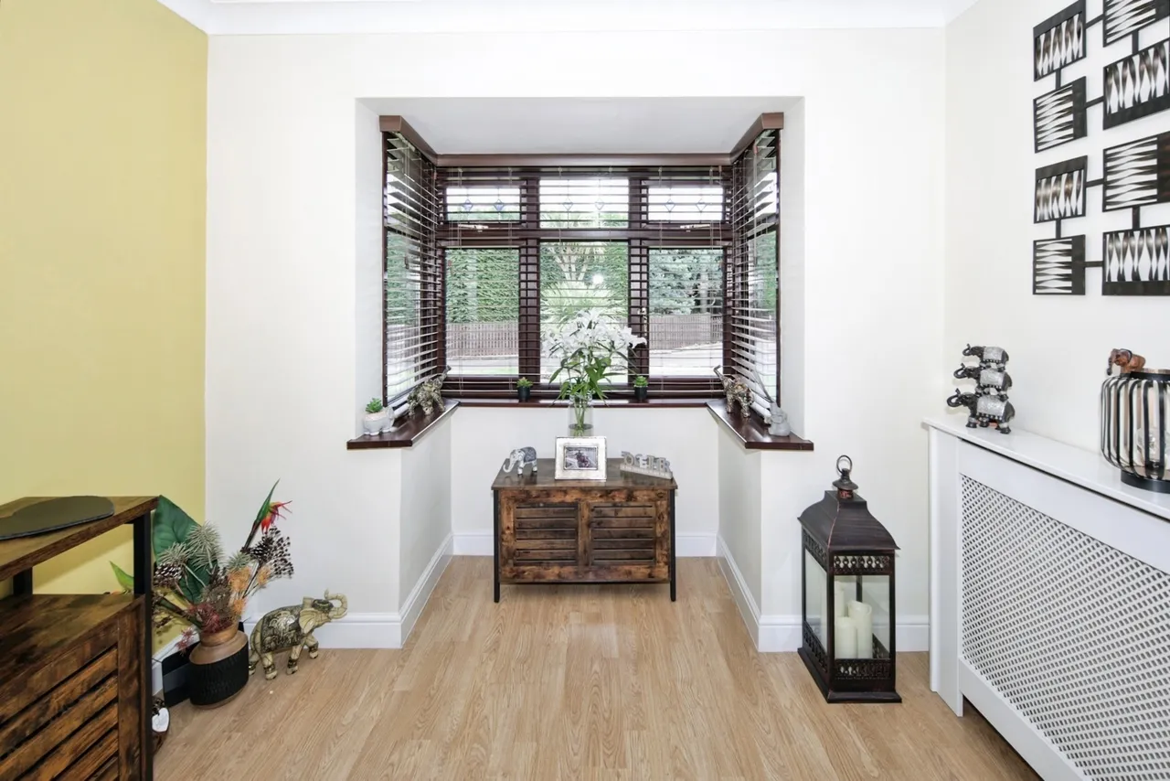 Lambourne Grove, Fordbridge, Birmingham, B37, photo 10