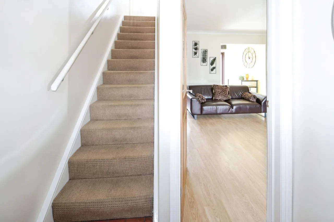 Lambourne Grove, Fordbridge, Birmingham, B37, photo 12