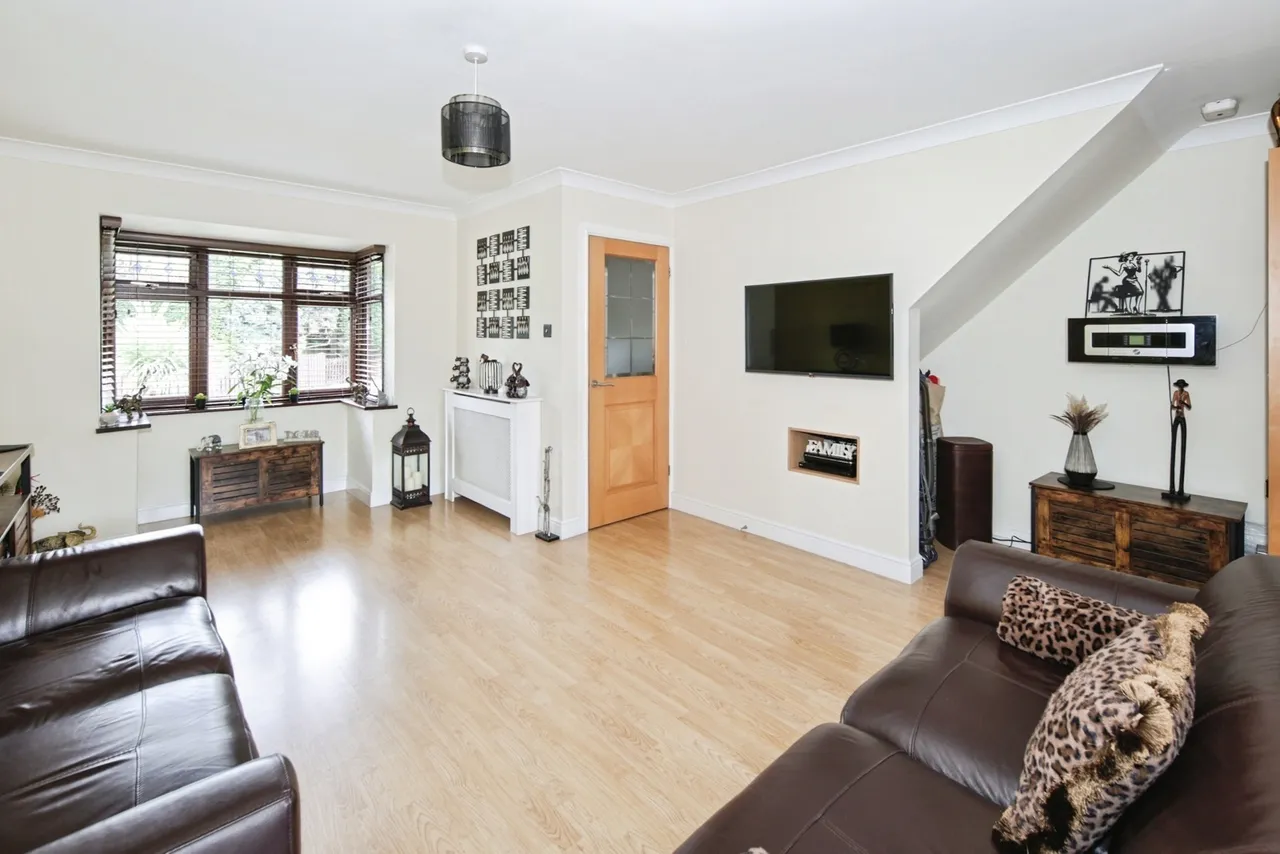 Lambourne Grove, Fordbridge, Birmingham, B37, photo 11