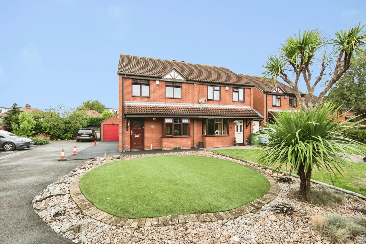3 bed house for sale — Lambourne Grove, Fordbridge, Birmingham, B37