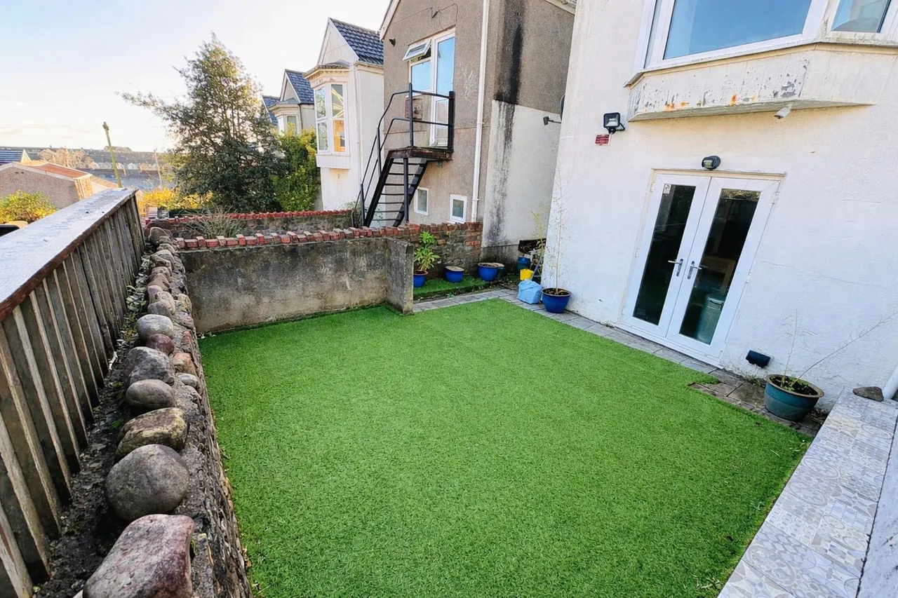 Pantygwydr Road, Swansea, SA2, photo 18