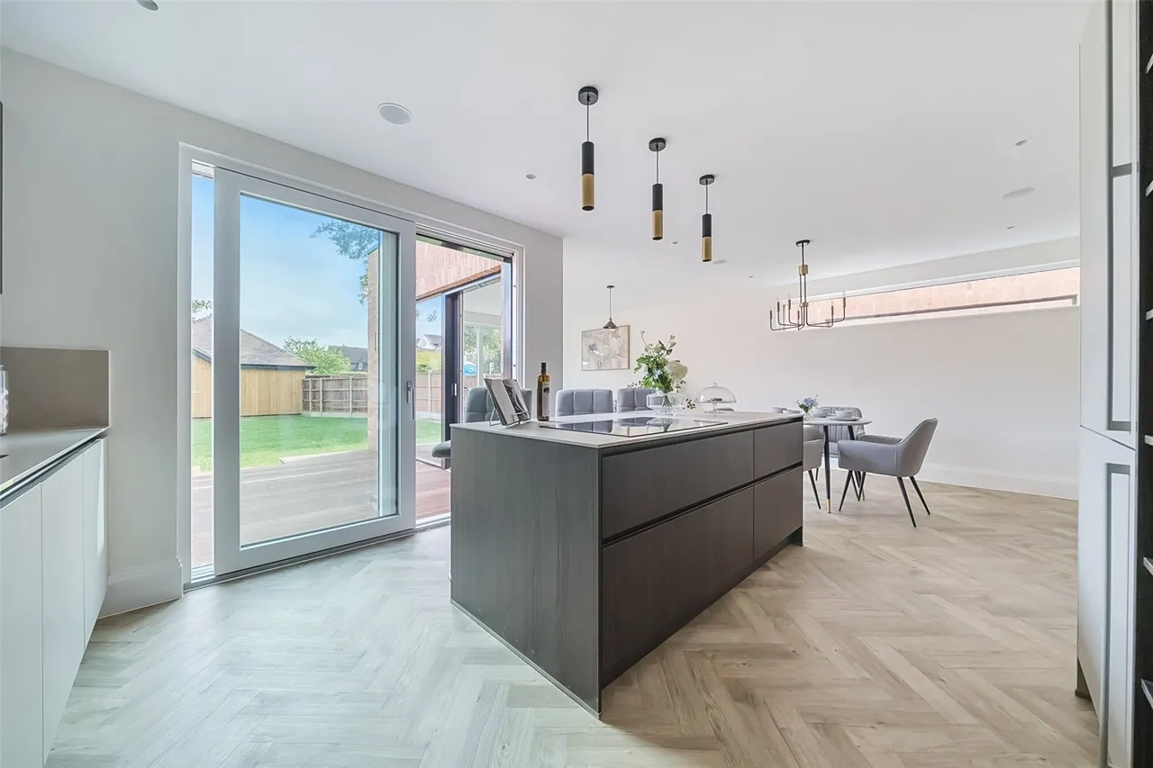 Barfield Road, BR1, photo 6