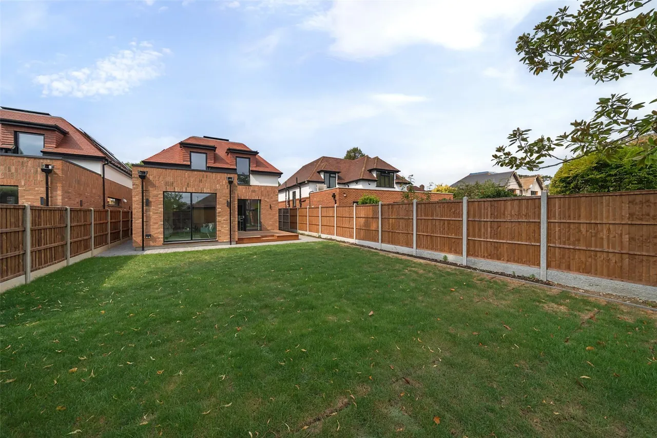 Barfield Road, BR1, photo 16