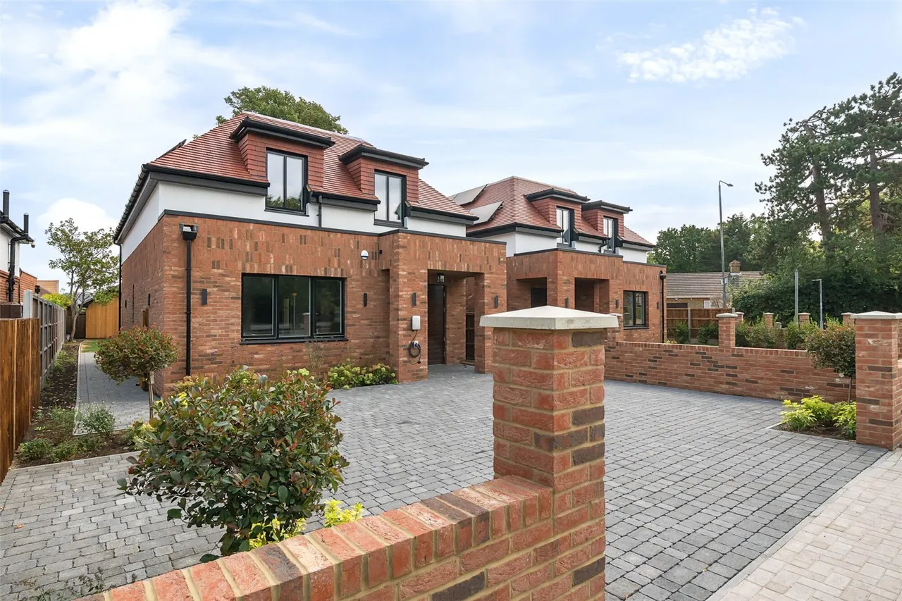 4 bed house for sale — Barfield Road, BR1