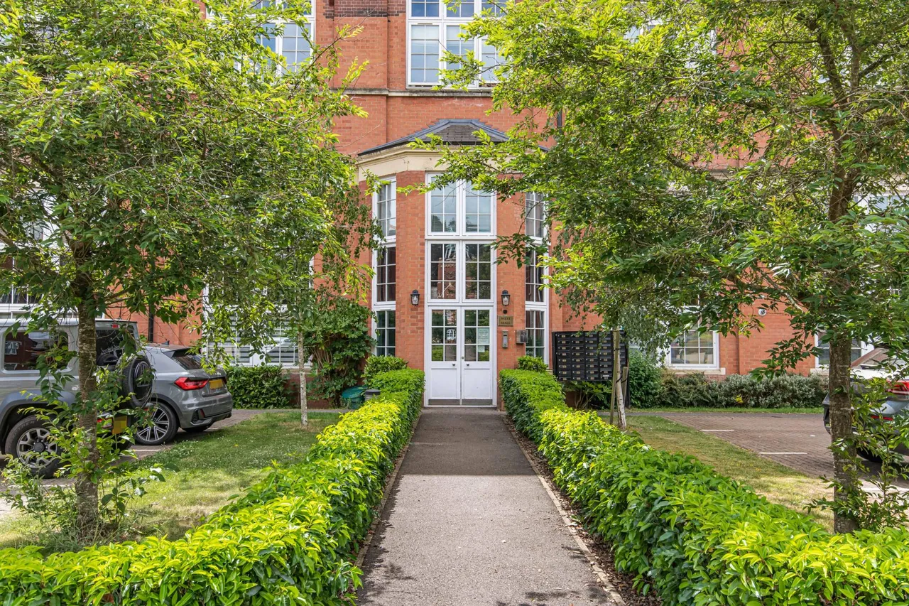 Beningfield Drive, London Colney, AL2, photo 12