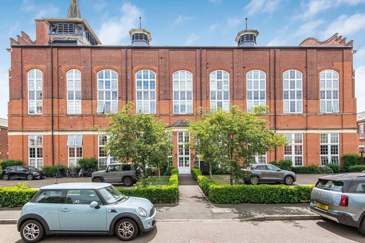 Beningfield Drive, London Colney, AL2, photo 11