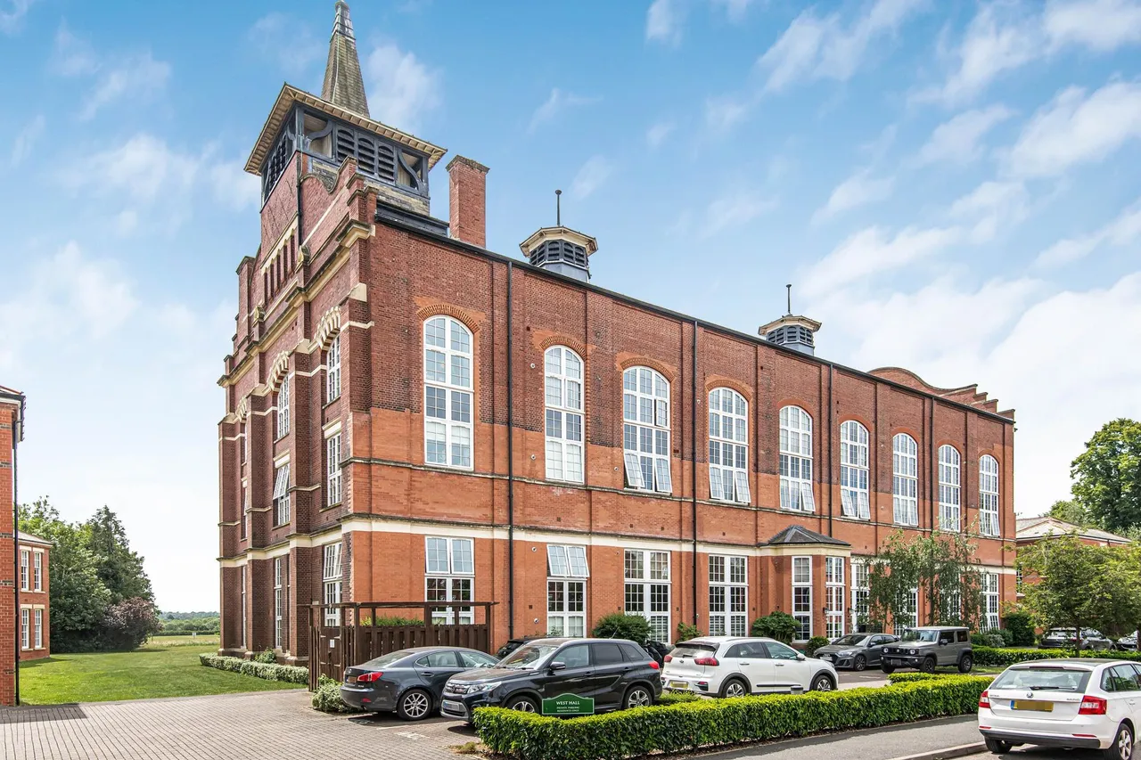 Beningfield Drive, London Colney, AL2, photo 13