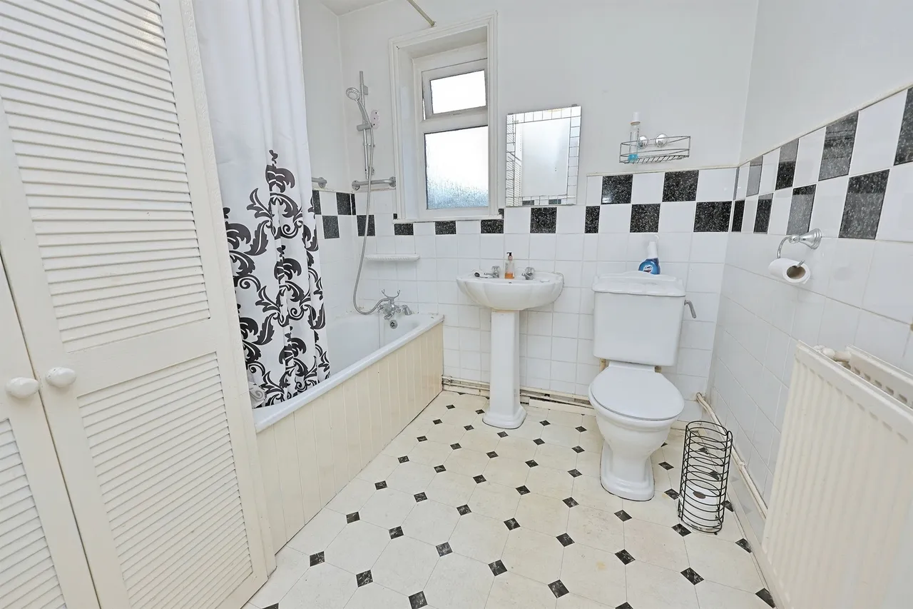 Shipdham Road, Dereham, photo 11