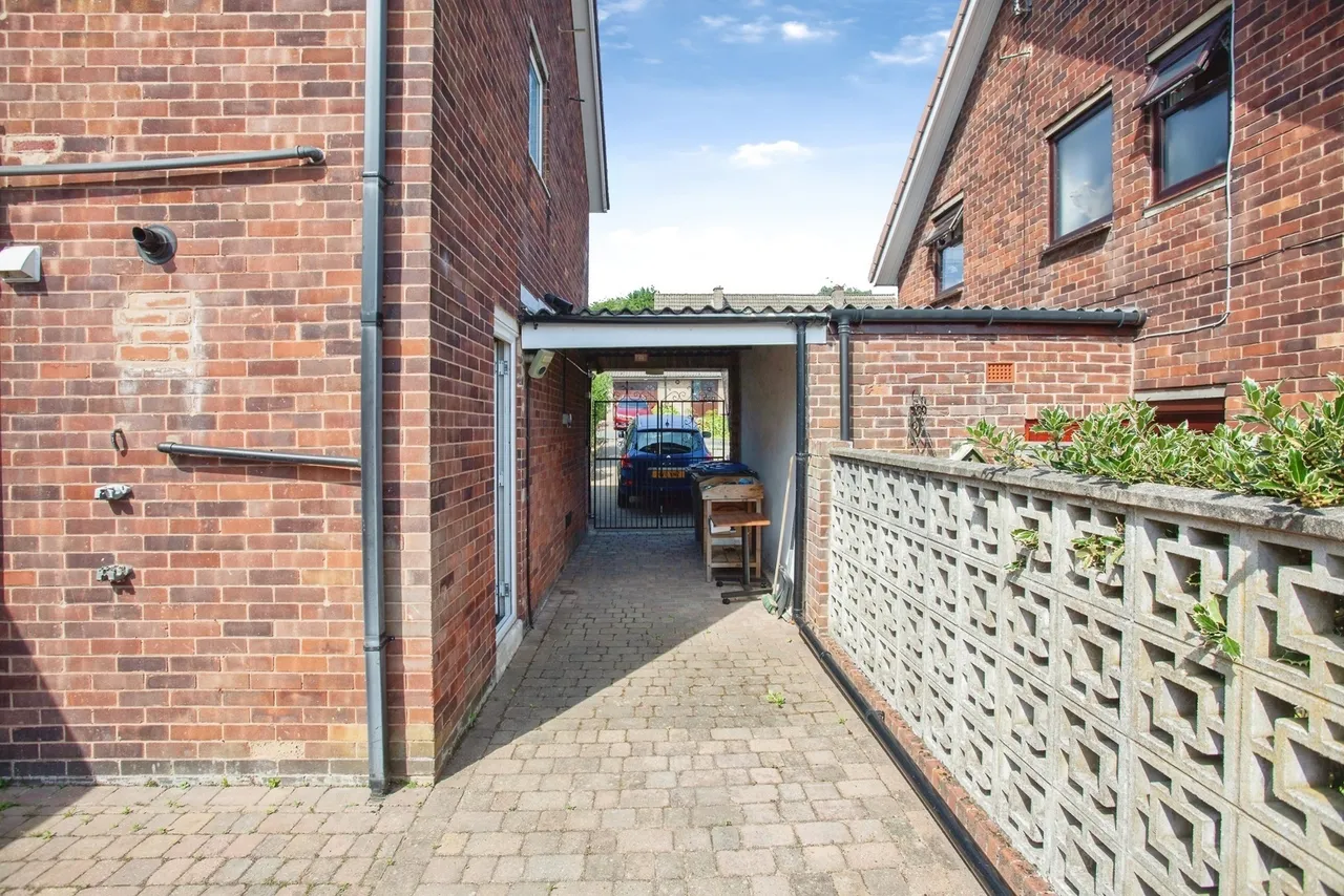 Barnes Hall Road, SHEFFIELD, South Yorkshire, S35, photo 13