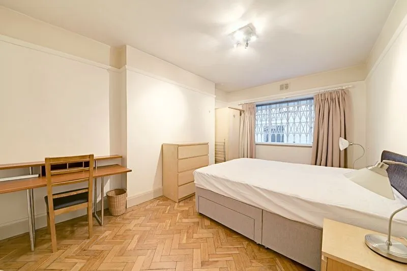 Regent Square, London, photo 3