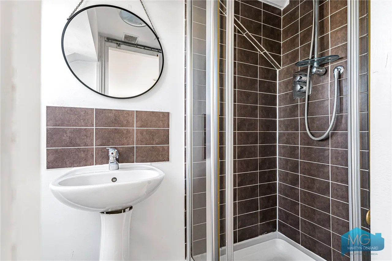 Evesham Road, London, N11, photo 23