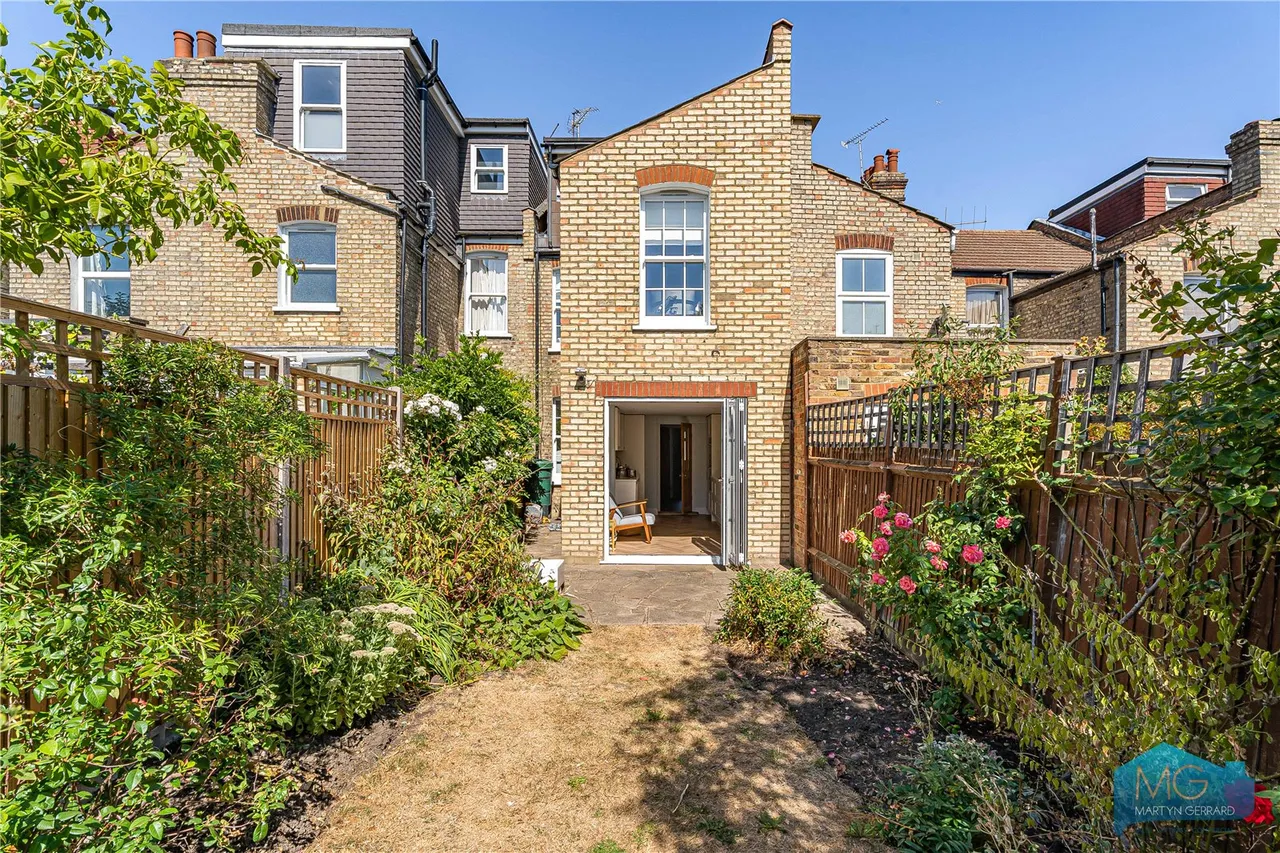 Evesham Road, London, N11, photo 25