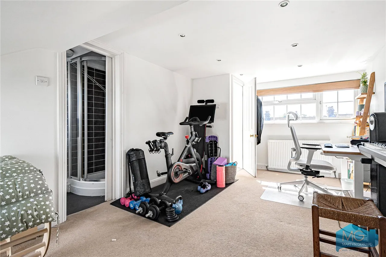 Evesham Road, London, N11, photo 20