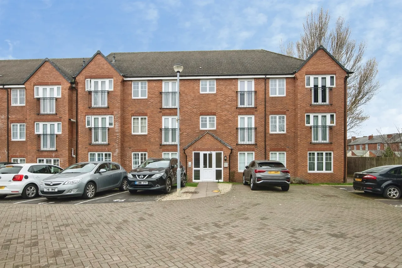 2 bed flat for sale, Westley Court, West Bromwich, B71